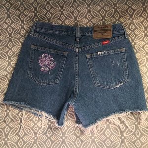 Vintage Wrangler Embroidered Shorts